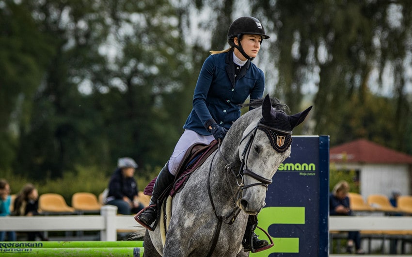 Female Horse Show