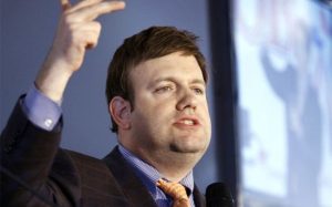 Read more about the article Exploring Frank Luntz Net Worth: His Journey in Politics